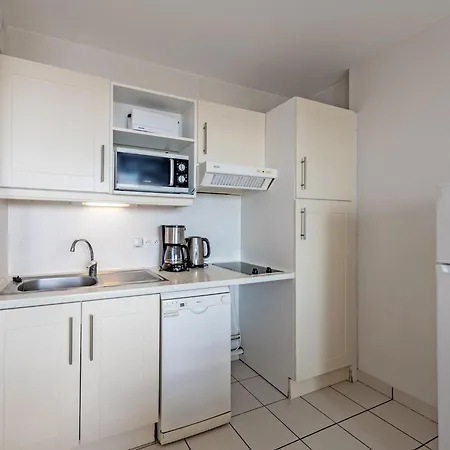 Apartmán With Indoor Pool And Sea View *