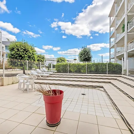 Apartment With Indoor Pool And Sea View Plougonvelin